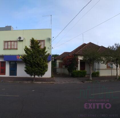 Casa no Centro de Estância Velha,