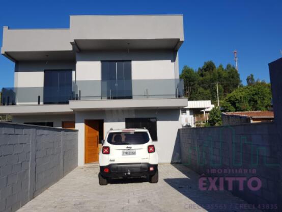 SOBRADO GEMINADO PRÓXIMO AO CENTRO