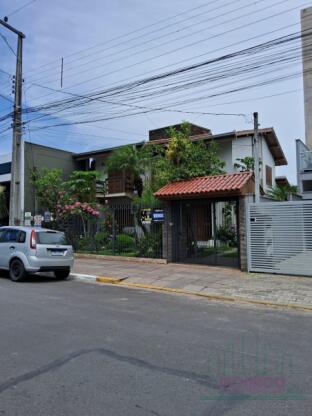 Casa ampla no coração de Estância Velha