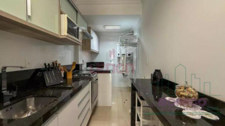 Apartamento 3 dormitórios Praia de Bombas SC