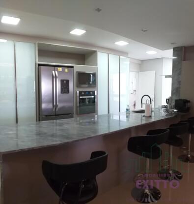 Requinte e sofisticação em um APARTAMENTO