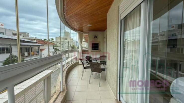 Apartamento 3 dormitórios Praia de Bombas SC