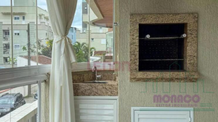 Apartamento 3 dormitórios Praia de Bombas SC