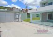 Casas e Sobrados