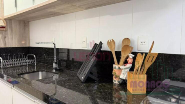 Apartamento 3 dormitórios Praia de Bombas SC