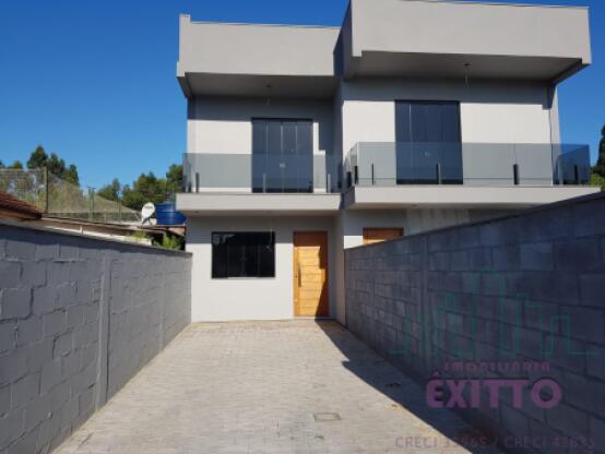 SOBRADO GEMINADO PRÓXIMO AO CENTRO