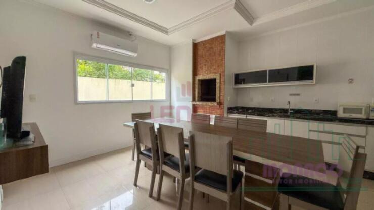 Apartamento 3 dormitórios Praia de Bombas SC