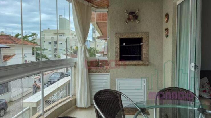 Apartamento 3 dormitórios Praia de Bombas SC