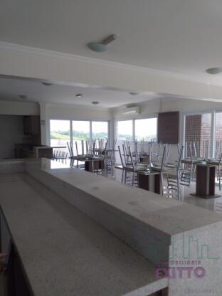 Apartamento SEMI MOBILIADO