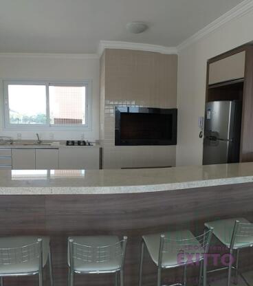 Apartamento SEMI MOBILIADO