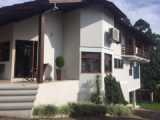 Casas e Sobrados